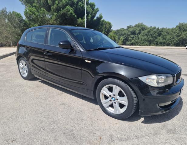  BMW  118D